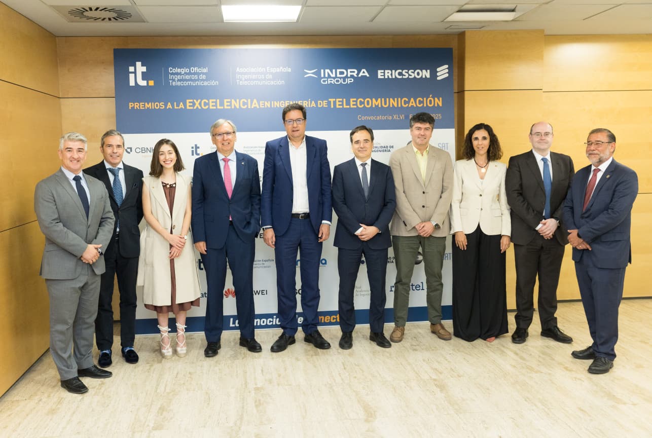 Miembros junta COIT-AEIT junto al ministro Miembros junta COIT-AEIT junto al ministro