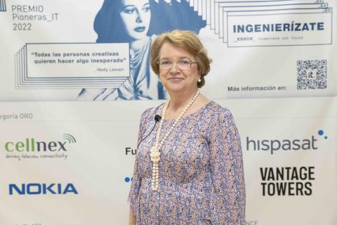 El COIT entrega a Magdalena Salazar el Premio Pioneras_IT 2022