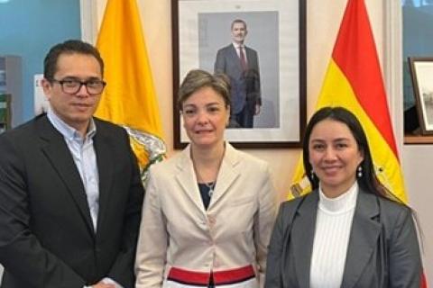 El Colegio Oficial de Ingenieros de Telecomunicación, el Consejo Profesional Nacional de Ingeniería Eléctrica, Mecánica y Profesiones Afines – CPIEMPA-de Colombia y la Asociación Colombiana de Ingenieros – ACIEM- rubrican sendos acuerdos de colaboración