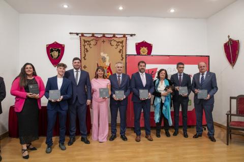 La Asociación de Jóvenes Empresarios de Cartagena y Comarca premia a la demarcación de Murcia del COIT por su impulso a las vocaciones tecnológicas