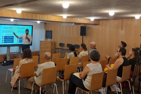 ¿Está tu negocio preparado para VeriFactu y la factura electrónica? Contacta con la Oficina Acelera Pyme Madrid del Colegio
