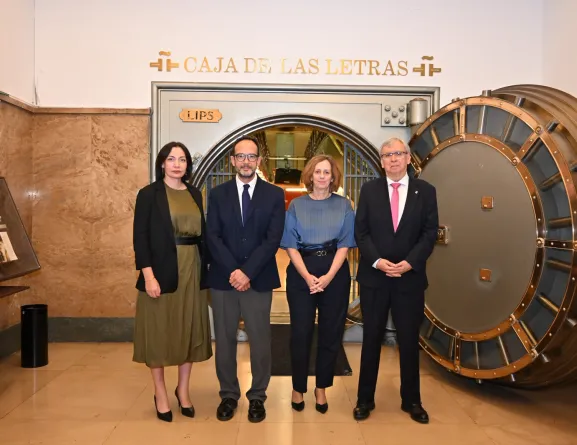 Alicia Ram&oacute;n Catal&aacute;n recibe el Premio Pioneras_IT 2026 en el Instituto Cervantes con la presencia del secretario de estado Antonio Hernando