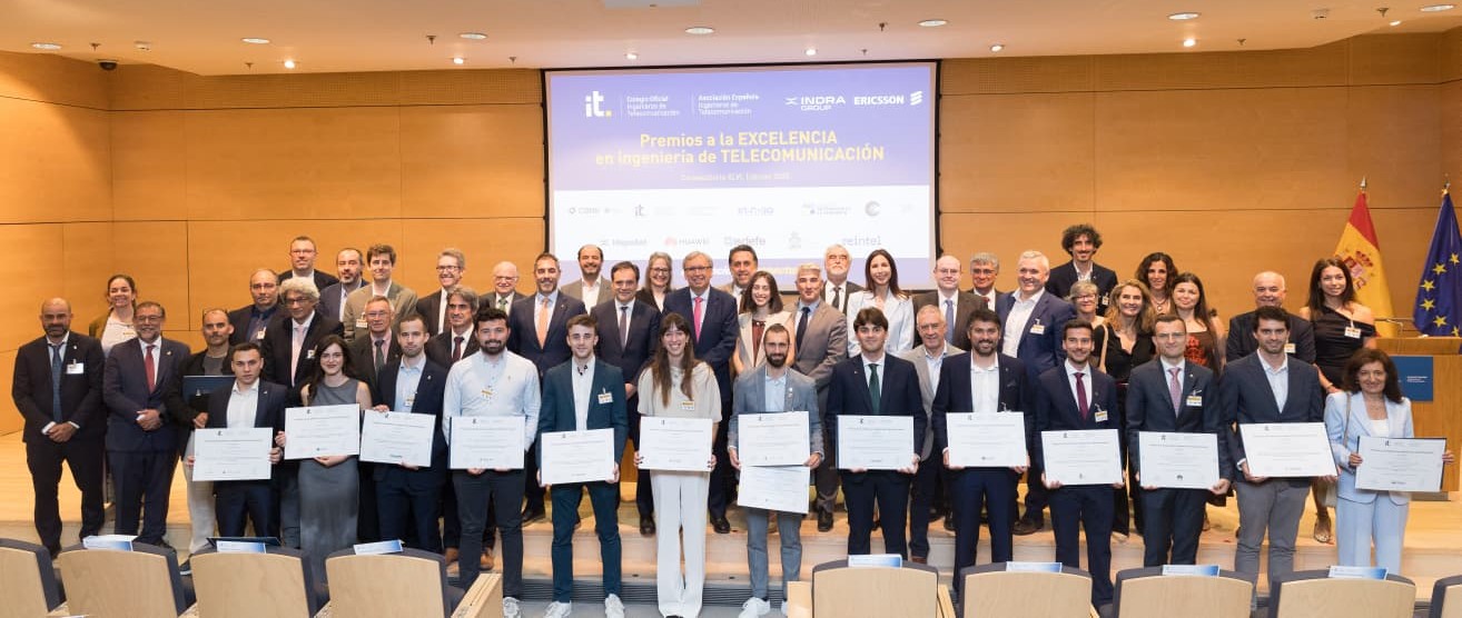 Foto de familia Premios excelencia edición 2025